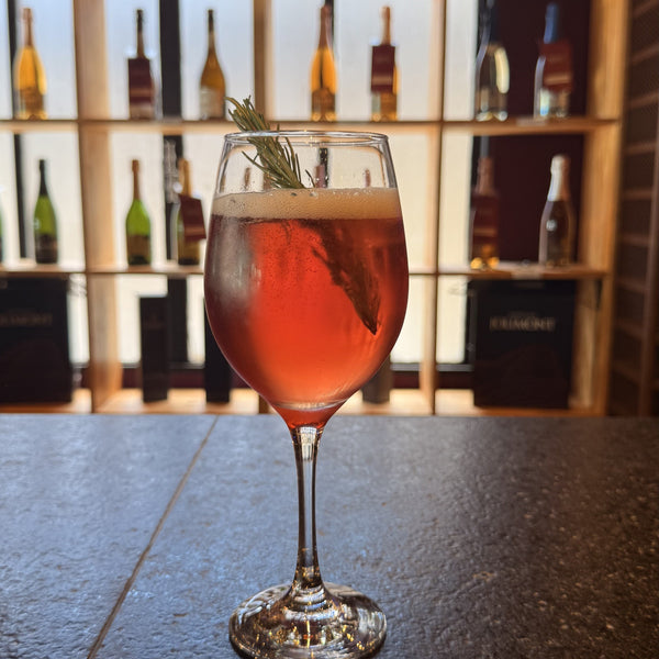 Chá em cocktails: como usar chá para criar drinks surpreendentes