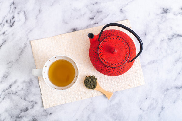 Bule de ferro artesanal estilo japonês Kabuki Vermelho 0,6L - Tea Shop - Tea Shop Brasil